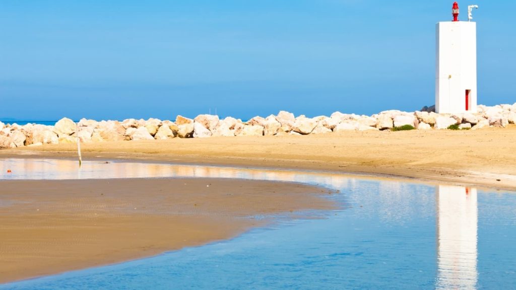 Plages du Grau du Roi et de la Grande Motte en Camargue Méditerranée